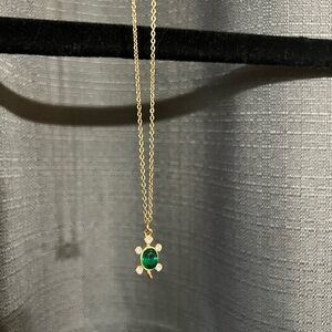 OS | Cute coastal/beachy rhinestone gem turtle necklace